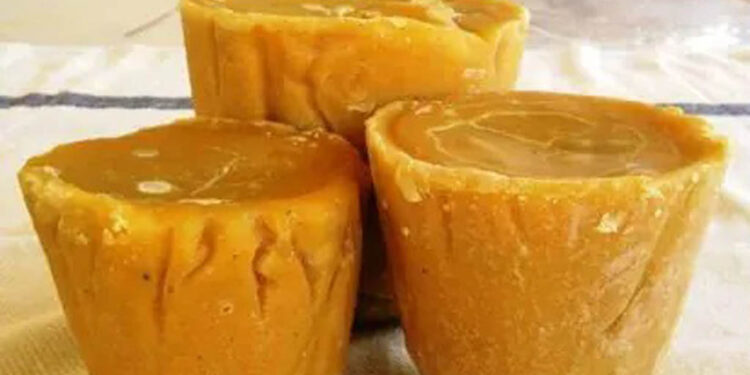 ଭାଗ୍ୟ ଗଢିଥାଏ ଗୁଡ଼