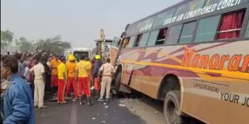 ନୂଆବର୍ଷରେ ଭୟଙ୍କର ଦୁର୍ଘଟଣା, ବସଟ୍ରକ ମୁହାଁମୁହିଁ, ୩ ମୃତ ୪୦ ରୁ ଅଧିକ ଆହତ