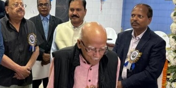 ପ୍ରଥମ ବିଶ୍ଵ ଓଡିଆ ଭାଷା ସମ୍ମାନ ପାଇବେ ଦେବୀପ୍ରସନ୍ନ ପଟ୍ଟନାୟକ, ପୁରସ୍କାର ରାଶି ୨୦ ଲକ୍ଷ