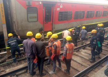 ହାଇଦ୍ରାବାଦ ଷ୍ଟେସନରେ ଚାରମିନାର ଏକ୍ସପ୍ରେସ୍ ଲାଇନଚ୍ୟୁତ: ୬ ଯାତ୍ରୀ ଆହତ