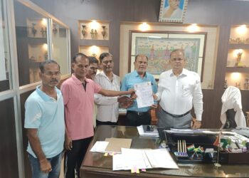 ନୟାଗଡ଼ ଓୟୁଜେ ପକ୍ଷରୁ ସାମ୍ବାଦିକଙ୍କ ପେନସନ୍ ଓ ସୁରକ୍ଷା ନେଇ ଦାବିପତ୍ର