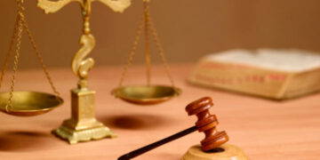 ଗଣତନ୍ତ୍ରରେ ଆଇନ ପେଷାର ସ୍ୱାଧୀନତା