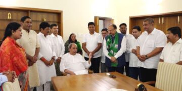 ବିଜେଡିରେ ସାମିଲ ହେଲେ ବିର୍ଲା ଗ୍ରୁପର ପୂର୍ବତନ ସିଇଓ ସନ୍ତୃପ୍ତ ମିଶ୍ର