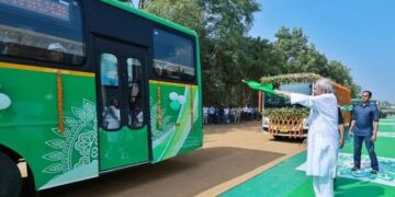 ଶୁଭାରମ୍ଭ କଲେ ମୁଖ୍ୟମନ୍ତ୍ରୀ, ୫ଟି ଜିଲ୍ଲାରେ ଗଡ଼ିଲା ଲକ୍ଷ୍ମୀ ବସ୍