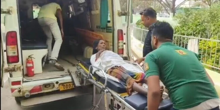 ଜବରଦଖଲ ବେଳେ ତହସିଲଦାରଙ୍କ ସାମ୍ନାରେ ବିଷ ପିଇଲେ ମହିଳା