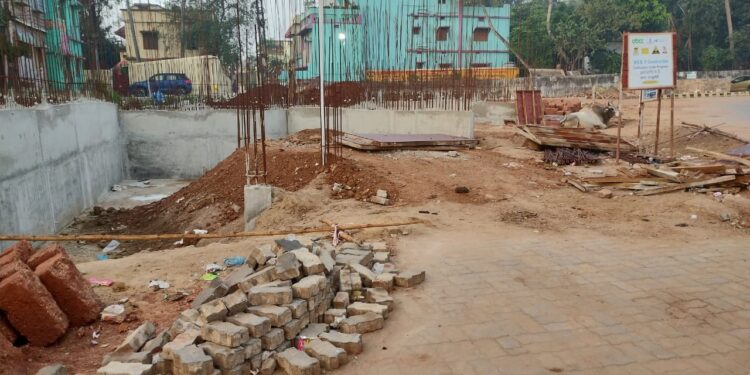 ଶିବରାତ୍ରୀକୁ ୮ ଦିନ, ବିପଜ୍ଜନକ ଅବସ୍ଥାରେ ଲିଙ୍ଗରାଜ ମନ୍ଦିରର ପୂର୍ବ ଦକ୍ଷିଣ କୋଣ