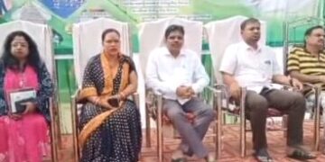 ପୂର୍ବତନ ବିଜେଡି ବିଧାୟକଙ୍କୁ ସଭା ମଂଚରେ ଦେଖି ମନ୍ତ୍ରୀ ତାଜୁବ୍