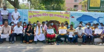 ଜିଲ୍ଲାପାଳଙ୍କ ଅଫିସ୍ ଘେରିଲେ ଉଠାଦୋକାନୀ