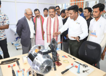 ‘ସ୍କିଲ୍ ଇଣ୍ଡିଆ ସେଣ୍ଟର’ ଲୋକାର୍ପଣ କଲେ କେନ୍ଦ୍ରମନ୍ତ୍ରୀ