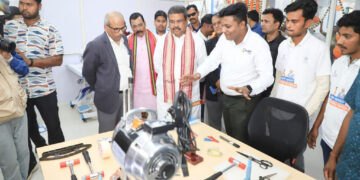 ‘ସ୍କିଲ୍ ଇଣ୍ଡିଆ ସେଣ୍ଟର’ ଲୋକାର୍ପଣ କଲେ କେନ୍ଦ୍ରମନ୍ତ୍ରୀ