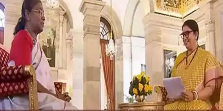 ରାଷ୍ଟ୍ରପତି ମୁର୍ମୁଙ୍କ ରେଡ଼ିଓ ସାକ୍ଷାତ୍‍କାର: ସ୍ମୃତି ଇରାନୀ ଆଙ୍କର