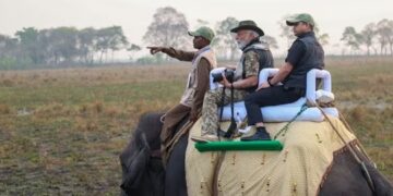 ହାତୀ ପିଠିରେ ବସି ବୁଲିଲେ ପ୍ରଧାନମନ୍ତ୍ରୀ