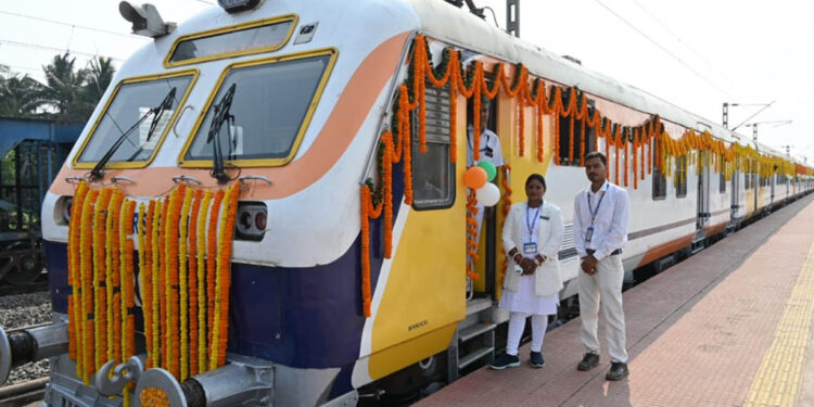 8 ମାର୍ଚ୍ଚରୁ ପାରାଦୀପ-କେନ୍ଦୁଝରଗଡ଼ ପାସେଞ୍ଜର ଏବଂ 9 ମାର୍ଚ୍ଚରୁ ପୁରୀ-ଆନନ୍ଦ ବିହାର ଏକ୍ସପ୍ରେସର ନିୟମିତ ସେବା