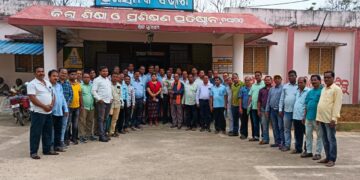 ସମୀକ୍ଷା ବୈଠକ ଓ ମୁଖ୍ୟମନ୍ତ୍ରୀ ପୁରସ୍କାରପ୍ରାପ୍ତ ସି.ଆର.ସି.ସି.ଙ୍କୁ ସମ୍ବର୍ଦ୍ଧନା