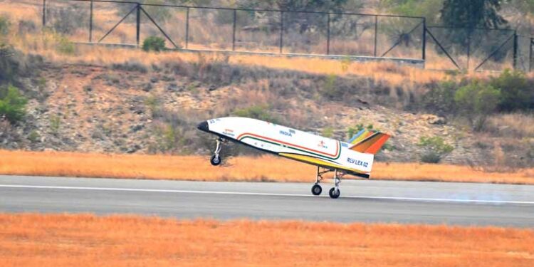 ଲଞ୍ଚ ହେଲା ସ୍ବଦେଶୀ ପୁୁଷ୍ପକ ବିମାନ