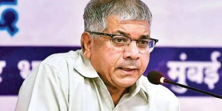 ମହାରାଷ୍ଟ୍ରର ଏମବିଏ କୁ ବଡ ଝଟକା, ମେଣ୍ଟ ଭାଙ୍ଗିଲା ପ୍ରକାଶ ଆମ୍ବେଦକରଙ୍କ ପାର୍ଟି ଏମବିଏ