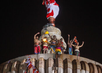ରାତି ୧୦ରେ ଉଠିଲା ଶ୍ରୀଲିଙ୍ଗରାଜଙ୍କ ମହାଦୀପ