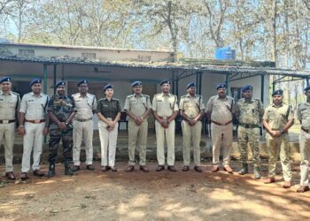 ନିର୍ବାଚନକୁ ଦୃଷ୍ଟିରେ ରଖି ପ୍ରଶାସନିକ ପ୍ରସ୍ତୁତି ଆରମ୍ଭ ପୋଲିସ ପ୍ରଶାସନ ତରଫରୁ ପଡୋଶୀ ରାଜ୍ୟ ପୋଲିସ ସହ ଘନ ଘନ ବୈଠକ