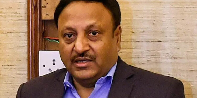 ଓଡ଼ିଶା ସମେତ ୪ ରାଜ୍ୟରେ ୮ ପୁଲିସ ଅଧିକାରୀ ଓ ୫ ଜିଲ୍ଲାପାଳଙ୍କୁ ବଦଳି କଲେ ନିର୍ବାଚନ ଆୟୋଗ