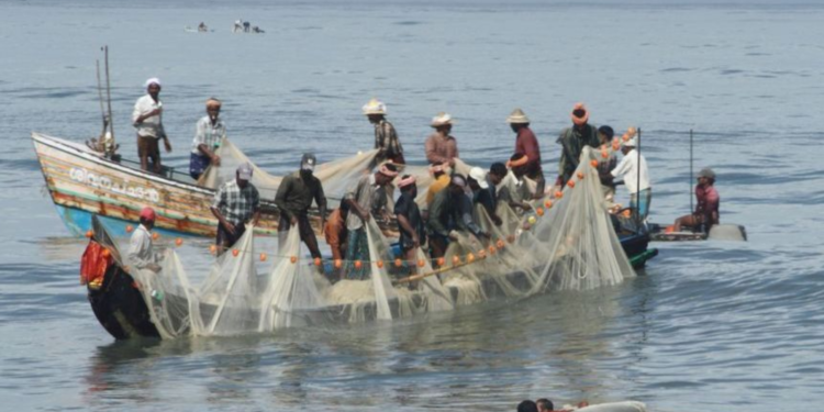 ସମୁଦ୍ରରୁ ମାଛ ଧରିବା ଉପରେ ରୋକ୍