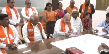 ଗାନ୍ଧିନଗର ଲୋକସଭା ଆସନରୁ ନାମାଙ୍କନପତ୍ର ଦାଖଲ କଲେ ଅମିତ ଶାହ