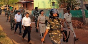 ନିର୍ବାଚନକୁ ଦୃଷ୍ଟିରେ ରଖି ନକ୍ସଲପ୍ରବଣ ଖୁଡୁକୁ ପଞ୍ଚାୟତରେ ଫ୍ଲାଗମାର୍ଚ୍ଚ