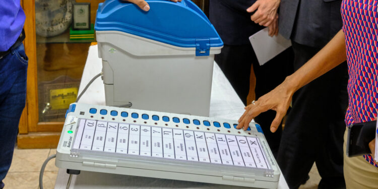 ଇଭିଏମରେ ହେବ ଭୋଟିଂ