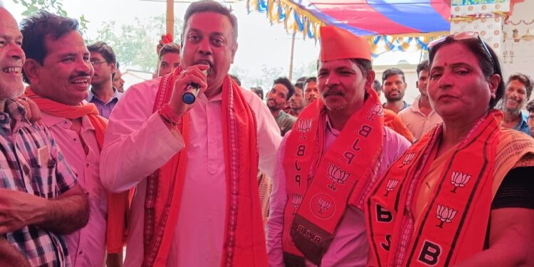 ପୂର୍ବତନ ଏନଏସି ଉପାଧ୍ୟକ୍ଷ ନିଜ ସମର୍ଥକଙ୍କ ସହ ବିଜେପିରେ ଯୋଗଦାନ