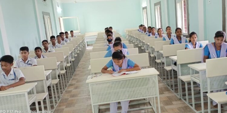 ରାଜ୍ୟ ସରକାରଙ୍କ ବଡ ନିଷ୍ପତ୍ତି: ଆସନ୍ତାକାଲି ଠାରୁ ୩ ଦିନ ଯାଏଁ ସ୍କୁଲ ରହିବ ବନ୍ଦ