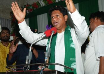 ସମ୍ବଲପୁରରେ ପ୍ରଣବ ପ୍ରକାଶଙ୍କ ମାରାଥନ ପ୍ରଚାର, ଦେବଗଡ଼ରେ ବିରୋଧୀଙ୍କ ଉପରେ ବର୍ଷିଲେ