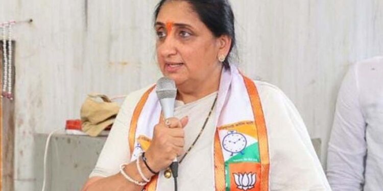 ୨୫ ହଜାର କୋଟି ଦୁର୍ନୀତି ମାମଲା: ଅଜିତ ପାୱାରଙ୍କ ପତ୍ନୀ ସୁନେତ୍ରା ପାୱାରଙ୍କୁ କ୍ଲିନ୍ ଚିଟ୍