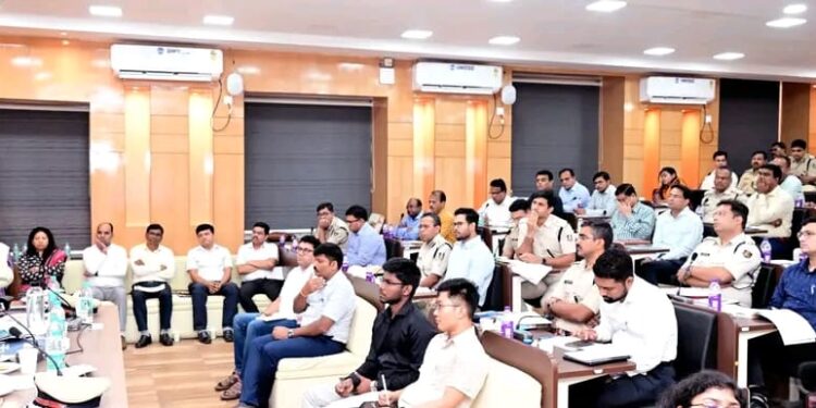 ମୁଖ୍ୟ ନିର୍ବାଚନ ଅଧିକାରୀଙ୍କ ଦ୍ୱାରା ଛଅଟି ଜିଲ୍ଲାର ନିର୍ବାଚନ ପ୍ରସ୍ତୁତି ସମୀକ୍ଷା