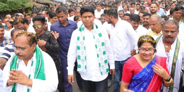 ସମ୍ବଲପୁର ଲୋକସଭା ନିର୍ବାଚନ ପାଇଁ ବିଜେଡି ପ୍ରାର୍ଥୀ ପ୍ରଣବ ଦାସଙ୍କ ଦମଦାର ପ୍ରଚାର