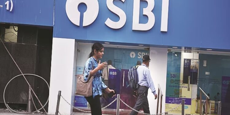 ଗ୍ରାହକଙ୍କୁ ଏସବିଆଇ ଦେଲା ଉପହାର, ବୃଦ୍ଧି କଲା ଏଫଡି ସୁଧ ହାର