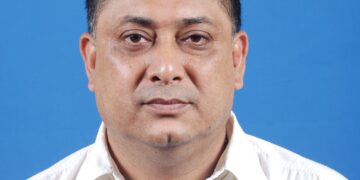 ଦେବାଶିଷ ଧରିଲେ ହାତ