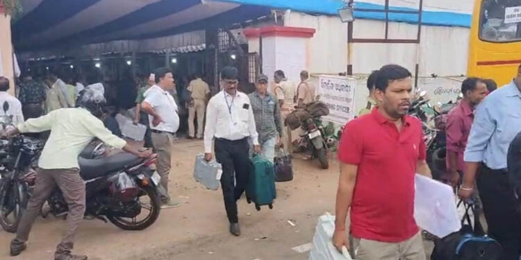 ଆସନ୍ତା ୨୫ ରେ ମତଦାନ: ଆଜିଠୁ ବୁଥକୁ ଗଲେ ପୋଲିଂ ଅଧିକାରୀ