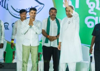 କେନ୍ଦ୍ରାପଡାରେ ମୁଖ୍ୟମନ୍ତ୍ରୀଙ୍କ ଦମଦାର ପ୍ରଚାର