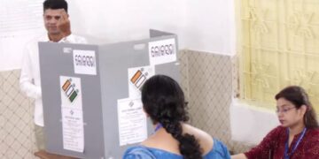 ଅଟୋରେ ଯାଇ ଭୋଟ ଦେଲେ ବିଜେଡି ନେତା କାର୍ତ୍ତିକ ପାଣ୍ଡିଆନ