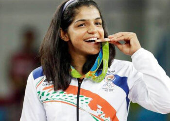 ଜିତିଲେ ବ୍ରିଜ ଭୂଷଣ, ହାରିଲେ ଦେଶର ଝିଅ: ପୁଅକୁ ଟିକେଟ ମିଳିବା ପରେ ଆକ୍ରମଣ କଲେ କୁସ୍ତି ଯୋଦ୍ଧା ସାକ୍ଷୀ