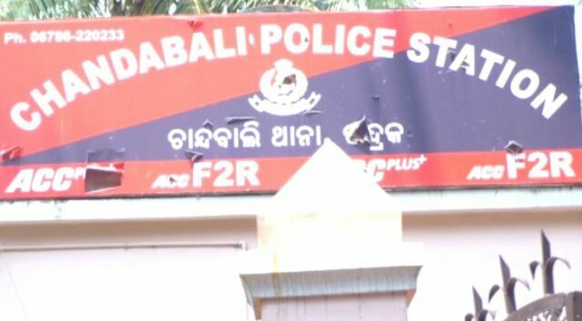 ବଦଳିଲେ ୩ ପୋଲିସ କର୍ମଚାରୀ