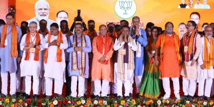 ନବ ନିର୍ବାଚିତ ବିଜେପି ସାଂସଦ ଓ ବିଧାୟକଙ୍କୁ ଦିଆଗଲା ସମ୍ବର୍ଦ୍ଧନା