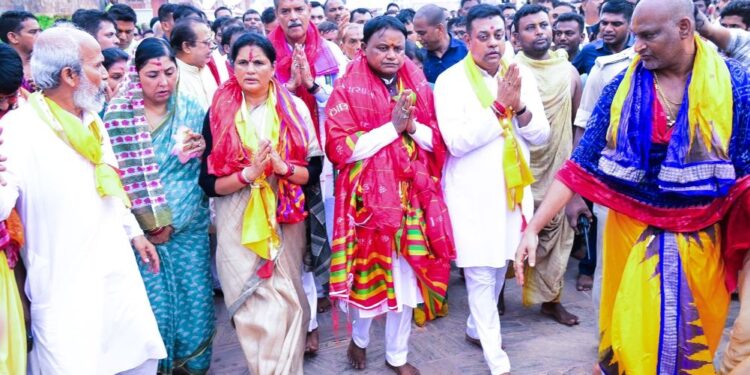 ମୁଖ୍ୟମନ୍ତ୍ରୀ ଓ ମନ୍ତ୍ରିମଣ୍ଡଳଙ୍କ ଉପସ୍ଥିତିରେ ଖୋଲିଲା ଶ୍ରୀ ମନ୍ଦିରର ଚାରି ଦ୍ଵାର