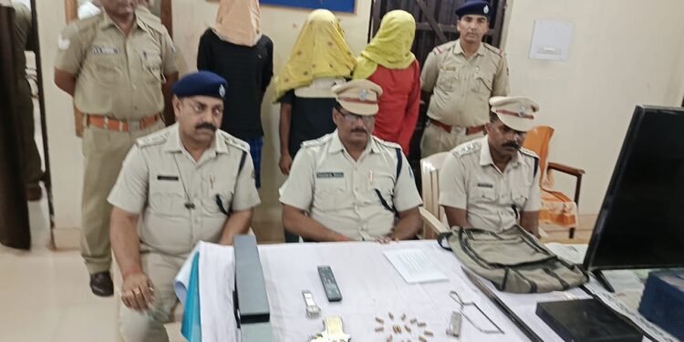 ୩ ଡକାୟତ ଗିରଫ: କାର, ବନ୍ଧୁକ, ଗୁଳି ଜବତ ସହ ଚୋରି ସାମଗ୍ରୀ ଉଦ୍ଧାର