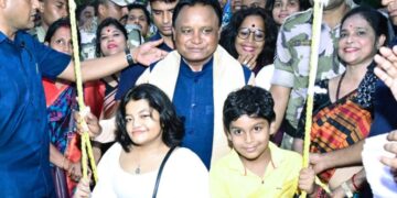 ପୋଡପିଠା ଓ ପାନ ଖାଇ, ଦୋଳି ଖେଳି, ରଜ ପାଳିଲେ ମୁଖ୍ୟମନ୍ତ୍ରୀ ମୋହନ ମାଝୀ 