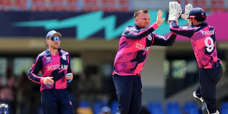 ସୁପର-୮କୁ ଯୋଗ୍ୟତା ଅର୍ଜନ କଲା ଇଂଲଣ୍ଡ