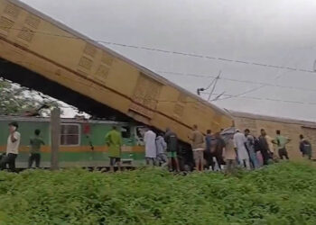 ପଶ୍ଚିମବଙ୍ଗ ରେଳ ଦୁର୍ଘଟଣା: ମୃତ୍ୟୁସଂଖ୍ୟା ୧୫ କୁ ବୃଦ୍ଧି, ସହାୟତା ରାଶି ଘୋଷଣା