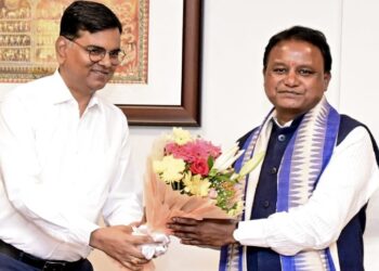 ବୃତ୍ତିଗତ ଦକ୍ଷତା ବୃଦ୍ଧି କରିବାକୁ ମୁଖ୍ୟମନ୍ତ୍ରୀଙ୍କ ପରାମର୍ଶ