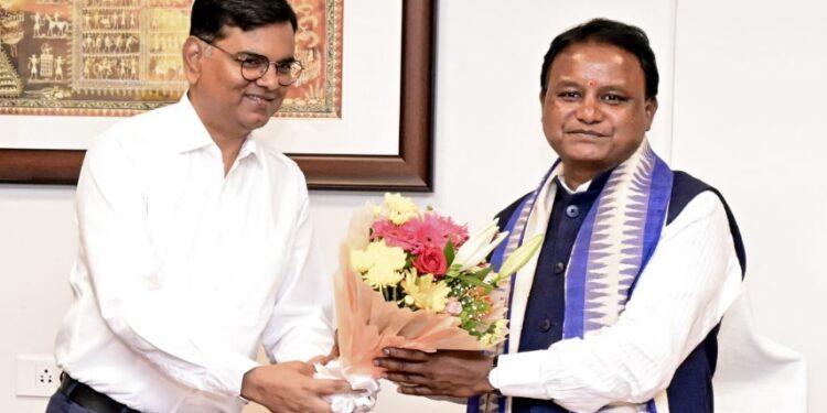 ବୃତ୍ତିଗତ ଦକ୍ଷତା ବୃଦ୍ଧି କରିବାକୁ ମୁଖ୍ୟମନ୍ତ୍ରୀଙ୍କ ପରାମର୍ଶ