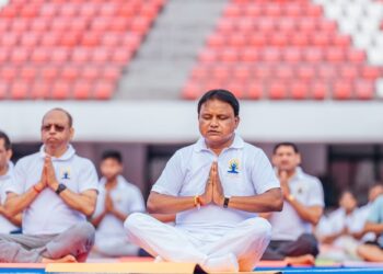 ଯୋଗ ଦିବସରେ ସାମିଲ ହୋଇ ଯୋଗ କଲେ ମୁଖ୍ୟମନ୍ତ୍ରୀ ମୋହନ ମାଝୀ