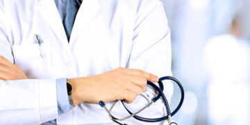 ବର୍ତ୍ତମାନ ୬୦ ବର୍ଷ ବୟସରେ ଅବସର ନେବେ ନାହିଁ ଡାକ୍ତର